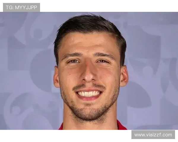 吕迪格与鲁本·迪亚斯防守风格对比分析