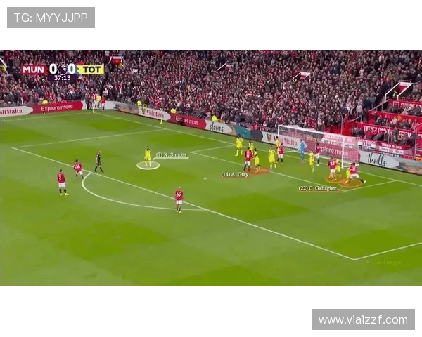 滕哈赫时代的曼联:混乱战术与青训危机,球队内部裂痕已难以弥合