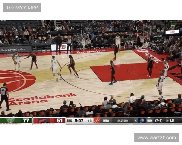 利拉德突破制造多次挡拆错位拉开空间提升球队得分效率