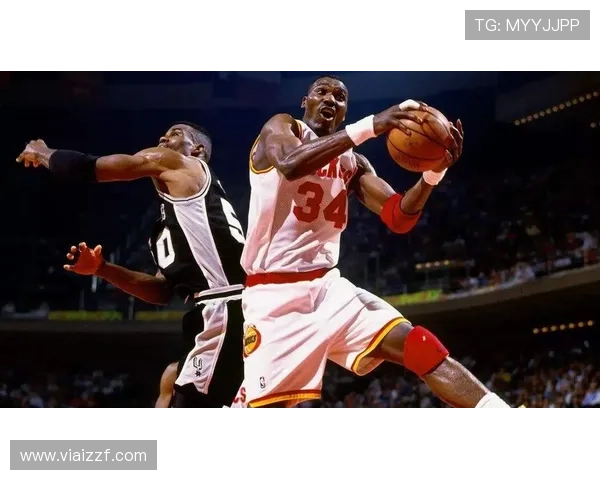 奥拉朱旺背身单打效率领先阿基里斯，内线统治力显著提升球队竞争力